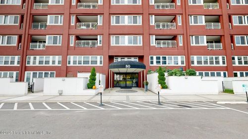 ph1l-80 Bay Street Lndg, Staten Island, NY, 10301-2545 | Card Image