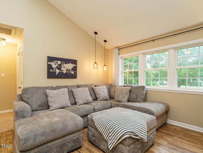 005-1280x960-living-room | Image 5