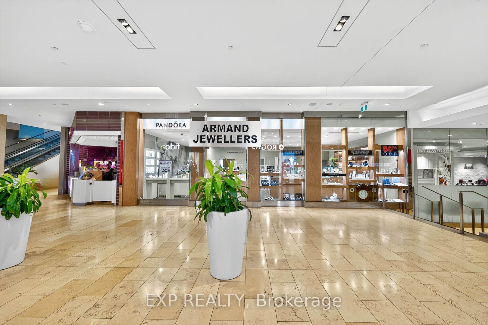 Commercial Sale in Mississauga 4