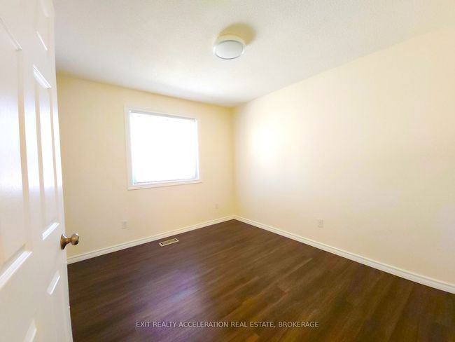 1302 Brackenwood Cres, House attached with 4 bedrooms, 2 bathrooms and 1 parking in Kingston ON | Image 13