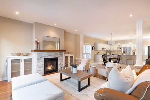 32 Prestwick Dr, Huntsville, ON, P1H0C2 | Card Image