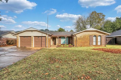 812 Sw 26th St, El Reno, OK, 73036-5832 | Card Image