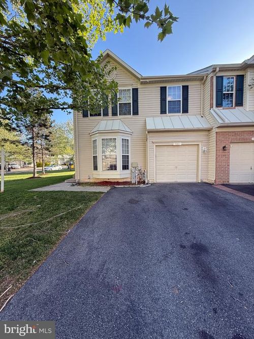 141 Leeds Creek Cir, ODENTON, MD, 21113-3904 | Card Image