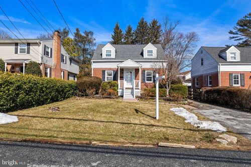 504 Towson Ave, LUTHERVILLE TIMONIUM, MD, 21093-4950 | Card Image