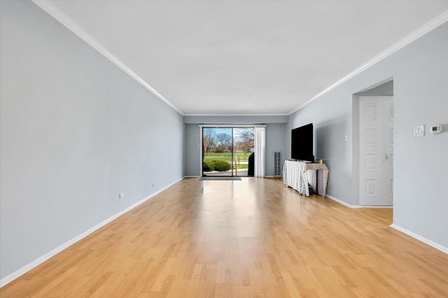 UNIT-114 - 3350 N Carriageway Dr, Condo with 2 bedrooms, 2 bathrooms and 1 parking in Arlington Heights IL | Image 5