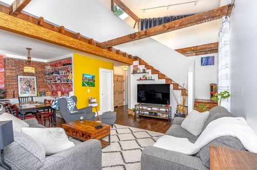 apt-2-272 Saint John St, New Haven, CT, 06511-0818 | Card Image