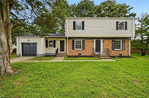 224 Dexter St E, Chesapeake, VA, 23324-3057 | Card Image
