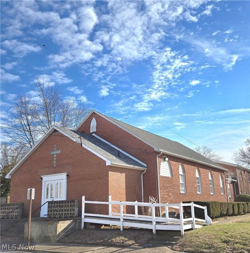 901 31st St, Parkersburg, WV, 26104-2435 | Card Image