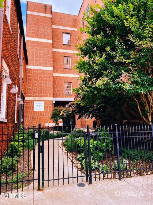 209-116 Tipton St, Johnson City, TN, 37604-5775 | Card Image