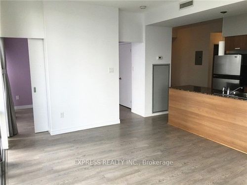2102-37 Grosvenor St, Toronto, ON, M4Y3G5 | Card Image