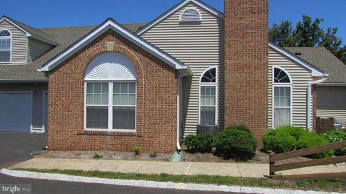 18 Woolsey Ct, PENNINGTON, NJ, 08534-1426 | Card Image