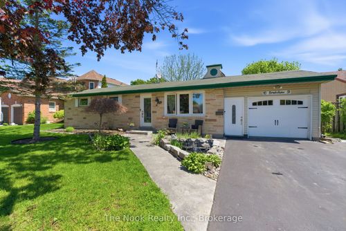 93 Bradshaw Street, Clarington, ON, L1C2H4 | Card Image