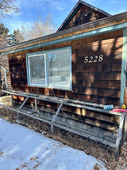 5228 50 Ave, Sylvan Lake, AB, T4S1E7 | Card Image
