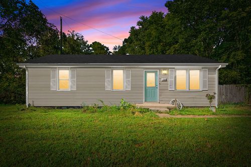 133 W Rossview Rd, Clarksville, TN, 37040-6654 | Card Image