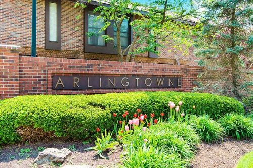 37-2806 Downing Way, Columbus, OH, 43221-2521 | Card Image