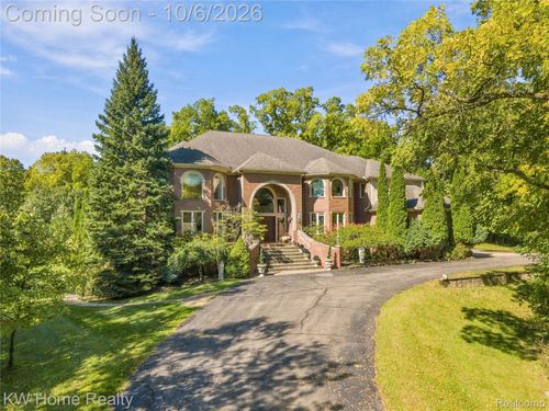 6364 Golden Ln, West Bloomfield, MI, 48322-3093 | Card Image
