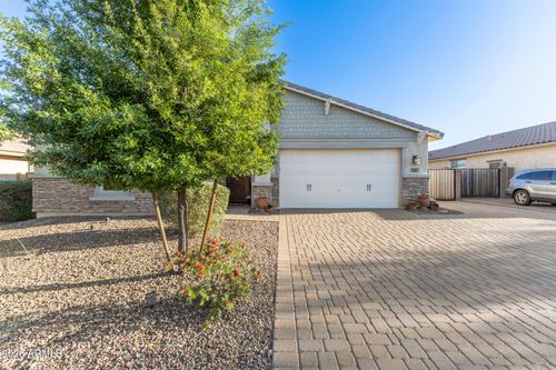 18627 W Mackenzie Drive, Goodyear, AZ, 85395 | Card Image