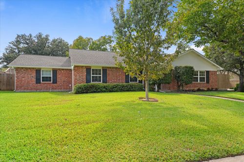 6622 Hunters Ridge Dr, Dallas, TX, 75248-5402 | Card Image