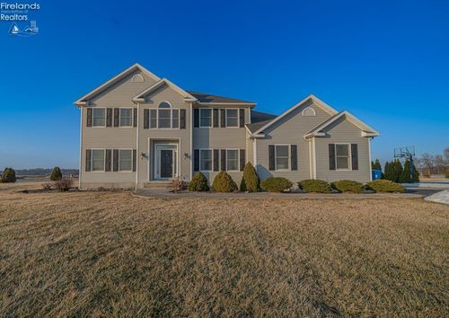 11101 W Genzman Rd, Oak Harbor, OH, 43449-9275 | Card Image