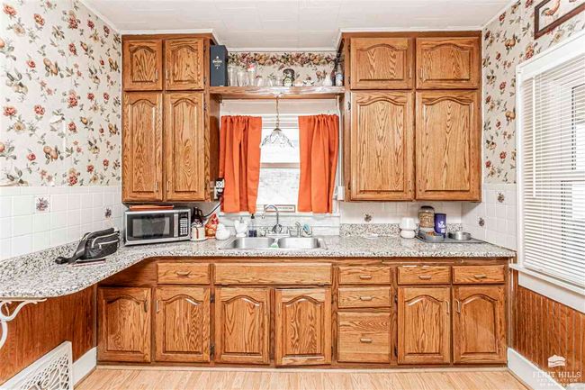 624 N Eisenhower Dr, House other with 4 bedrooms, 1 bathrooms and null parking in Junction City KS | Image 8