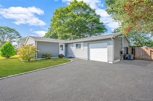 83 Arpage Dr E, Shirley, NY, 11967-3807 | Card Image