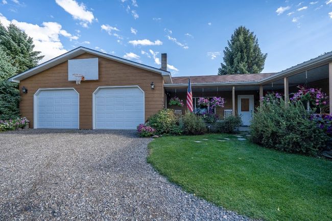 1077 Us Highway 89 S, House other with 3 bedrooms, 3 bathrooms and null parking in Gardiner MT | Image 88
