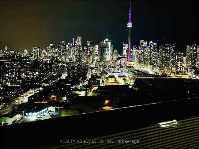 1009 - 30 Ordnance St, Condo with 2 bedrooms, 1 bathrooms and null parking in Toronto ON | Image 16