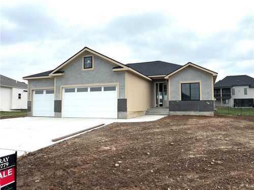 2605 Ne Crestview St, Grain Valley, MO, 64029-8466 | Card Image