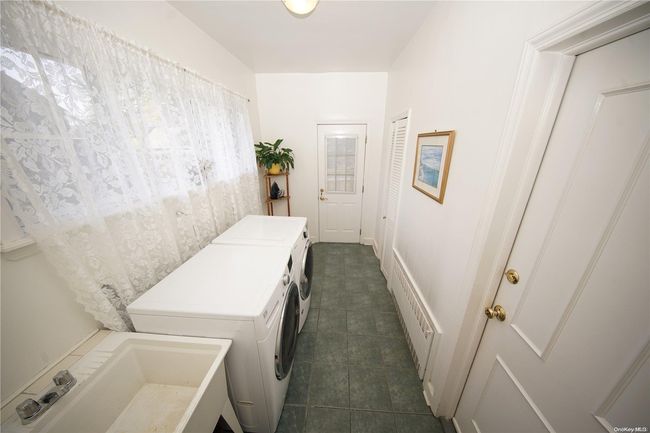 20 Birch Rd, House other with 5 bedrooms, 3 bathrooms and null parking in Malverne NY | Image 17