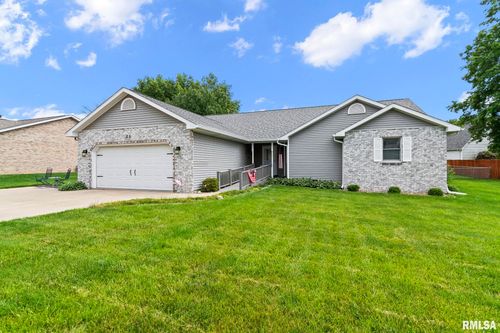25 Whiting Dr, Divernon, IL, 62530-9756 | Card Image
