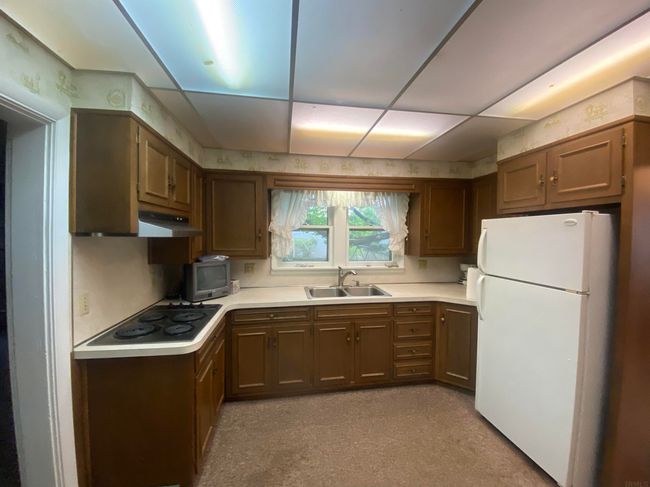 111 W 3 Rd St, House other with 3 bedrooms, 2 bathrooms and null parking in Rochester IN | Image 16