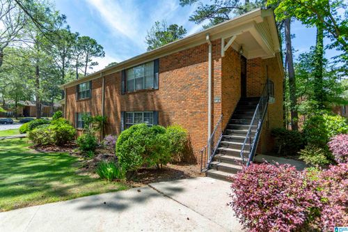2097-2097 Montreat Cir, VESTAVIA HILLS, AL, 35216-3901 | Card Image