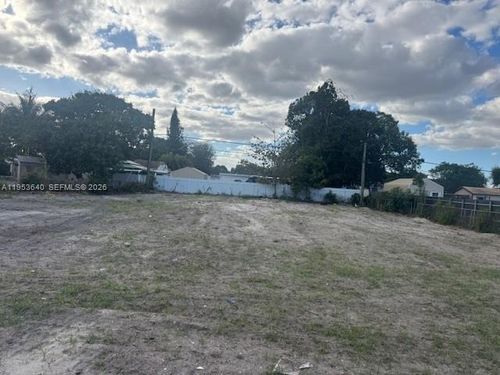 15910 Nw 20th Ave, Miami Gardens, FL, 33054-2032 | Card Image