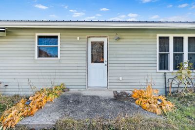 743 Highway 15, House other with 2 bedrooms, 1 bathrooms and 4 parking in Lyndhurst ON | Image 3