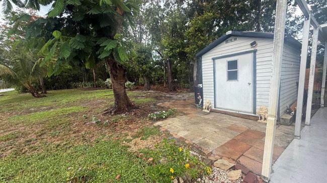 7289 Se Eagle Ave, House other with 3 bedrooms, 2 bathrooms and null parking in Hobe Sound FL | Image 37