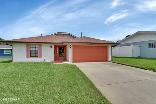 33 Rivocean Dr, Ormond Beach, FL, 32176-3223 | Card Image