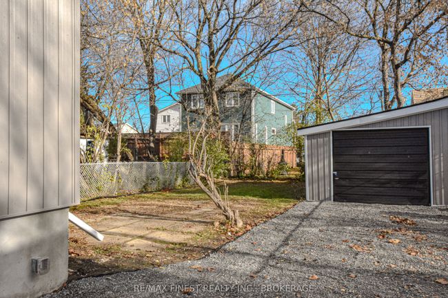 623 Macdonnell St, House other with 3 bedrooms, 1 bathrooms and 3 parking in Kingston ON | Image 39