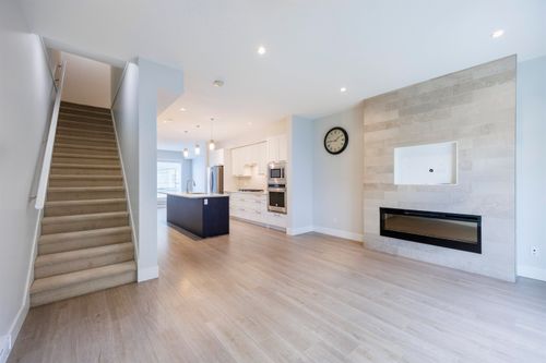 83-16336 23a Ave, Surrey, BC, V3Z0S5 | Card Image