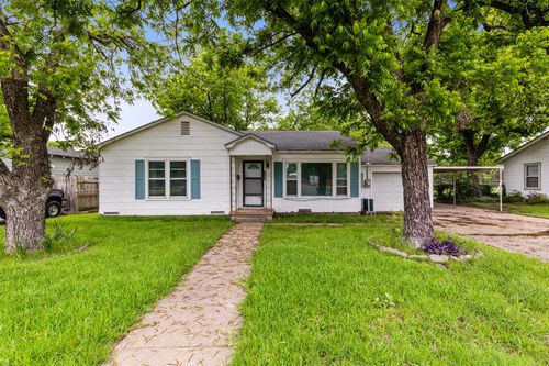 2700 Briarwood Ln, Bellmead, TX, 76705-2877 | Card Image