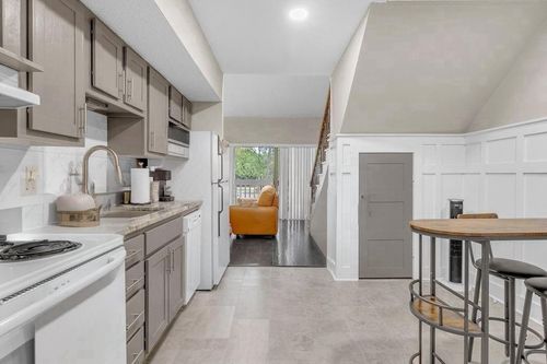 apt-302c-12900 Walden Rd, Montgomery, TX, 77356-5306 | Card Image