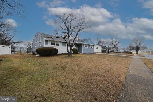 1108 Laurel Rd, EDGEWATER PARK, NJ, 08010-2609 | Card Image