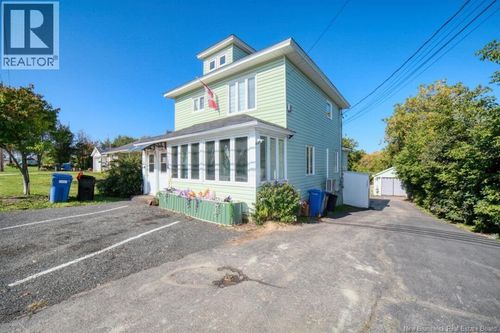 745 Bridge St, Bathurst, NB, E2A1W9 | Card Image
