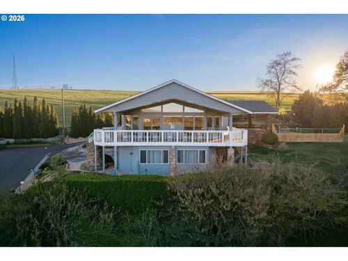 226 Balm Ave, Milton-Freewater, OR, 97862-1415 | Card Image