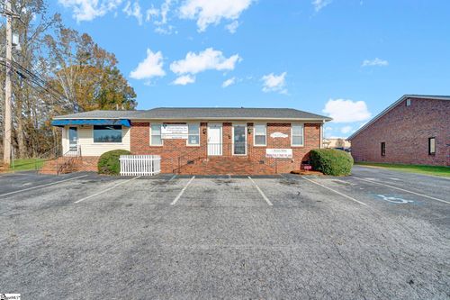 328 Hillcrest Dr, Laurens, SC, 29360-2368 | Card Image