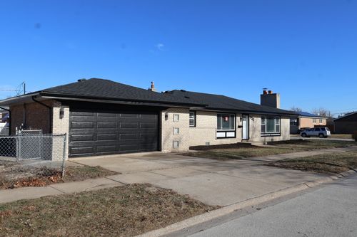 620 Yates Ave, Calumet City, IL, 60409-3843 | Card Image