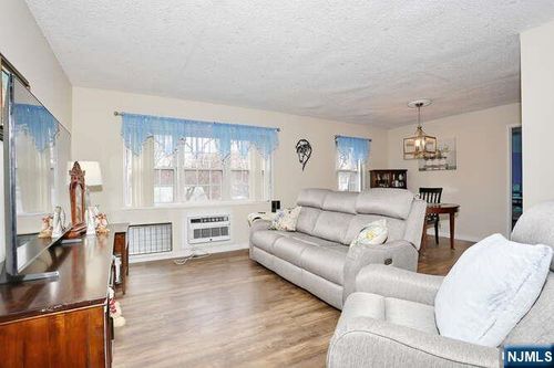 550 Fairview Ave, Westwood, NJ, 07675-1651 | Card Image