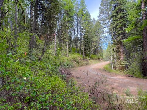 45 Landale Ln, Cascade, ID, 83611-5021 | Card Image
