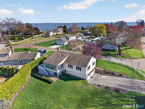 4 Fenwood Ln, Old Saybrook, CT, 06475-3010 | Card Image