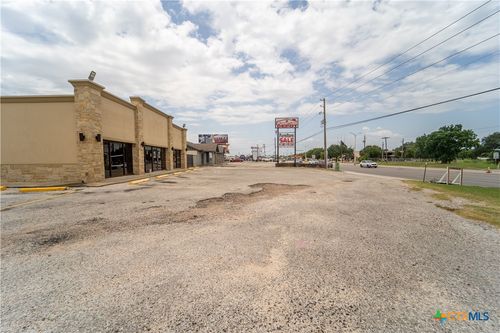 6602 N Navarro St, Victoria, TX, 77904-1516 | Card Image