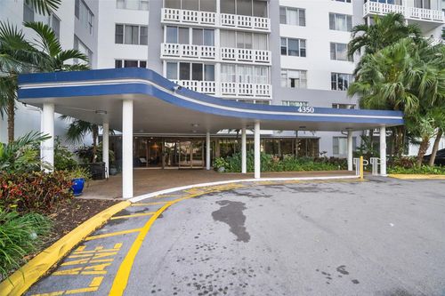 118-4350 Hillcrest Dr, Hollywood, FL, 33021 | Card Image